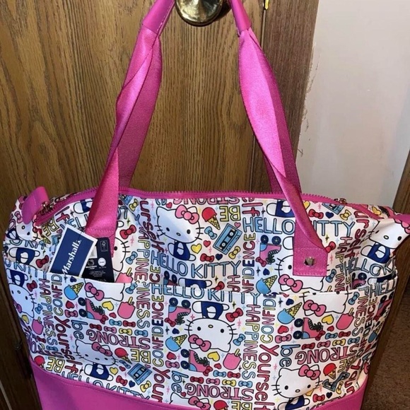 Hello Kitty Pink & White Duffle Bag - Carry On/Overnight Travel Tote NWT - Picture 13 of 16